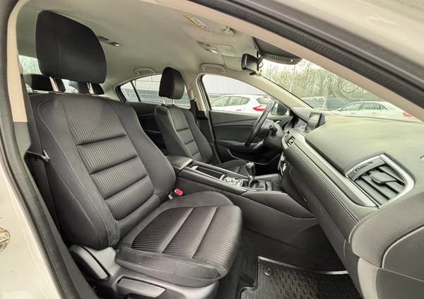 Mazda 6 cena 58900 przebieg: 198568, rok produkcji 2017 z Nałęczów małe 232